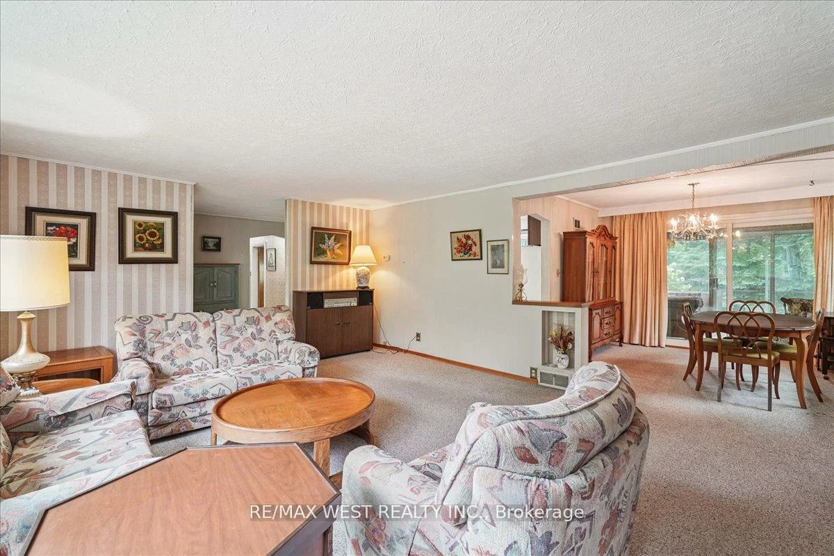 106, Cedar Brae, Eglinton East, Toronto