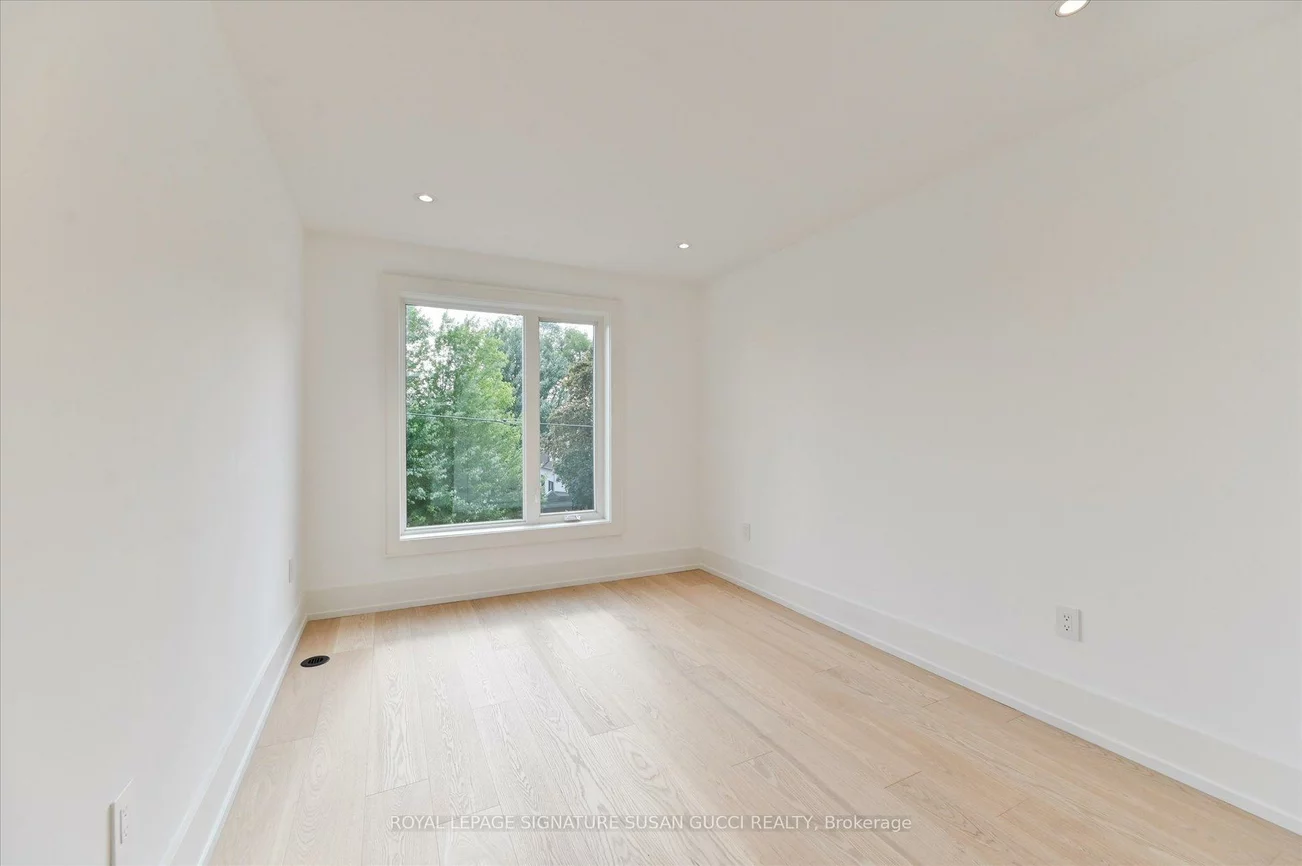 24, Elmsdale, East York, Toronto