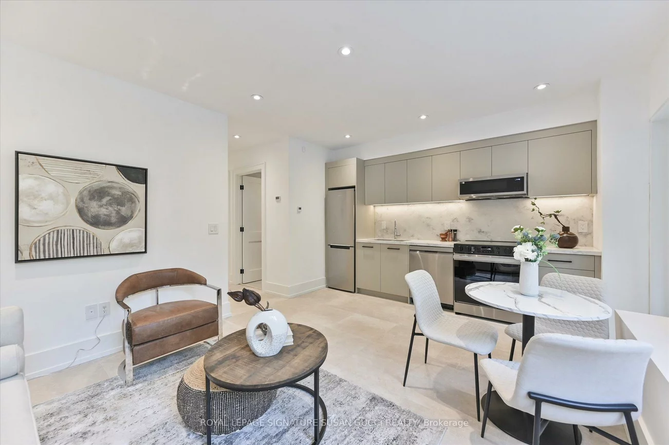 24, Elmsdale, East York, Toronto