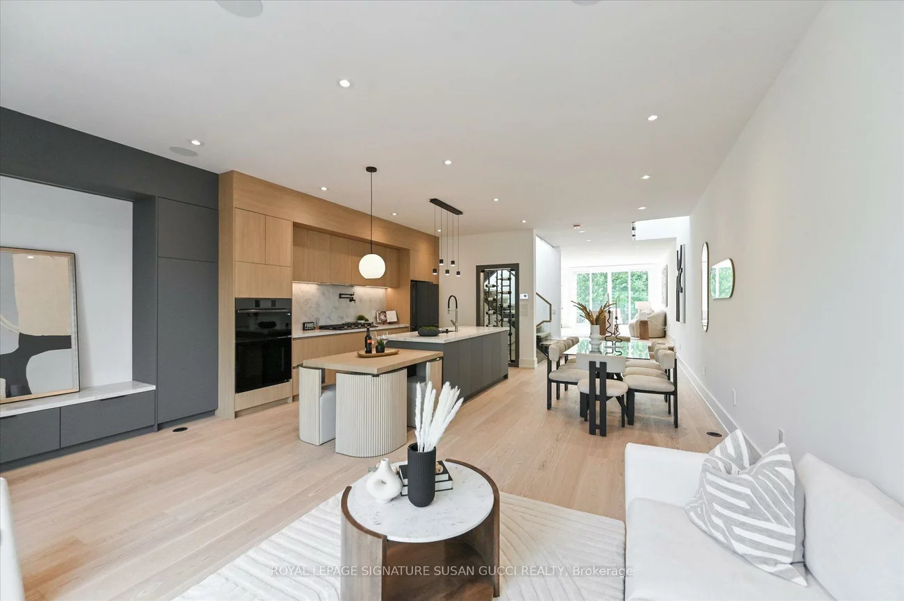 24, Elmsdale, East York, Toronto