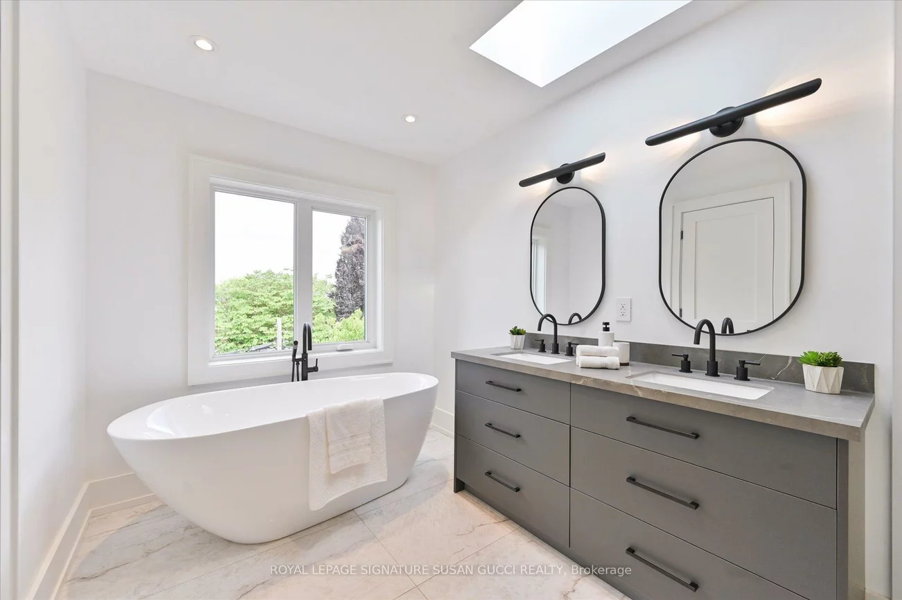 24, Elmsdale, East York, Toronto
