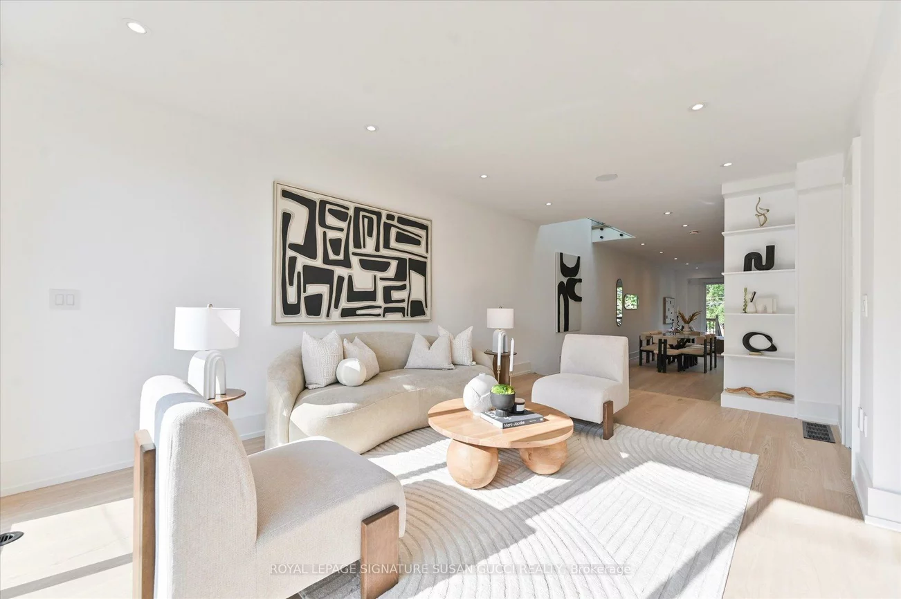 24, Elmsdale, East York, Toronto