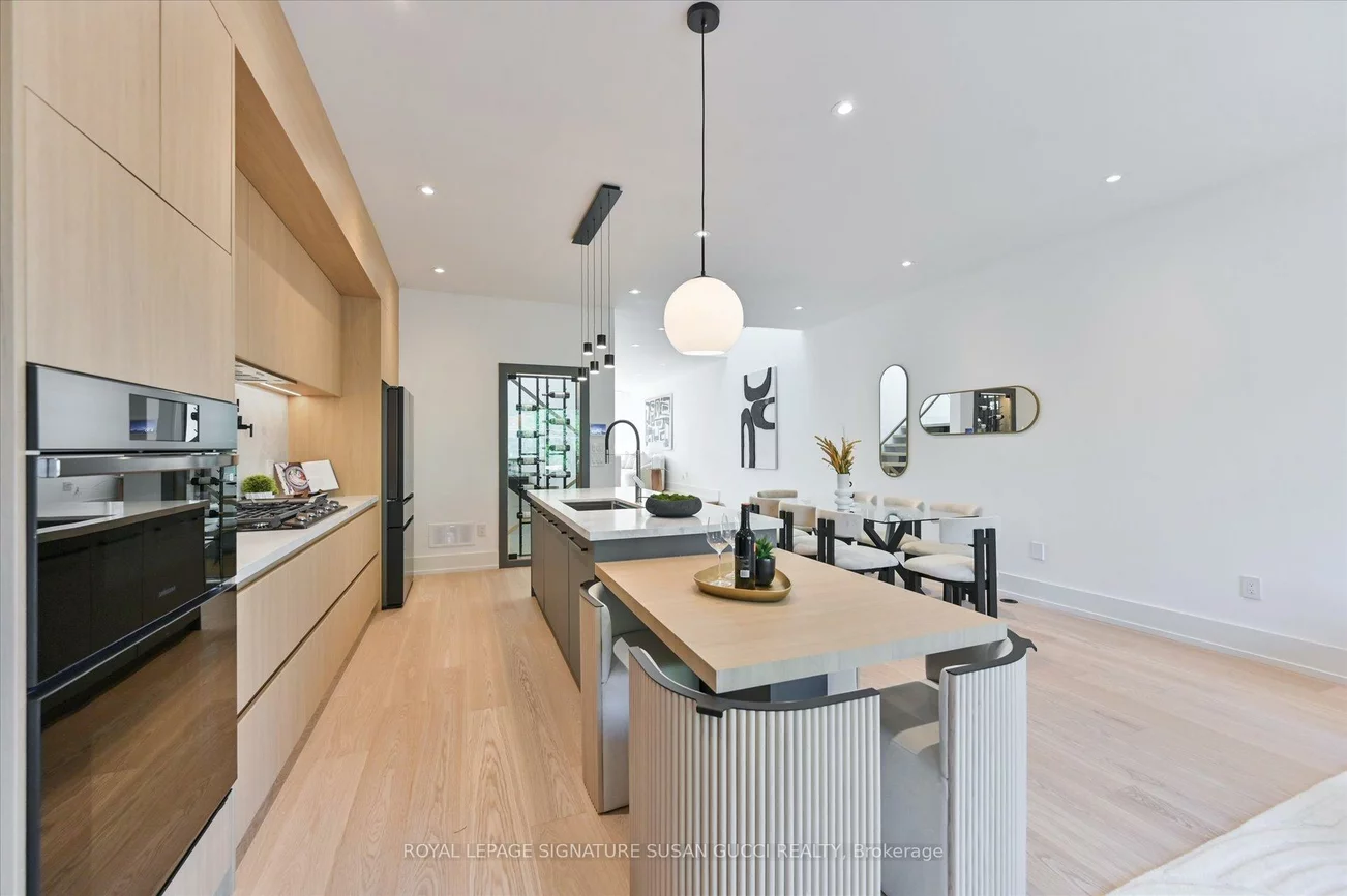 24, Elmsdale, East York, Toronto