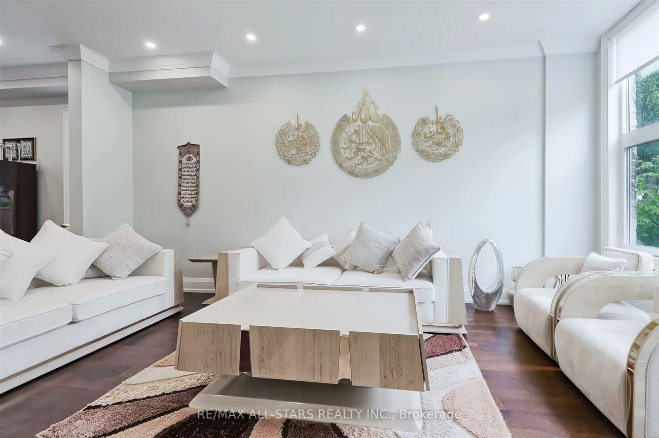 50, Eastville, Cliffcrest, Toronto
