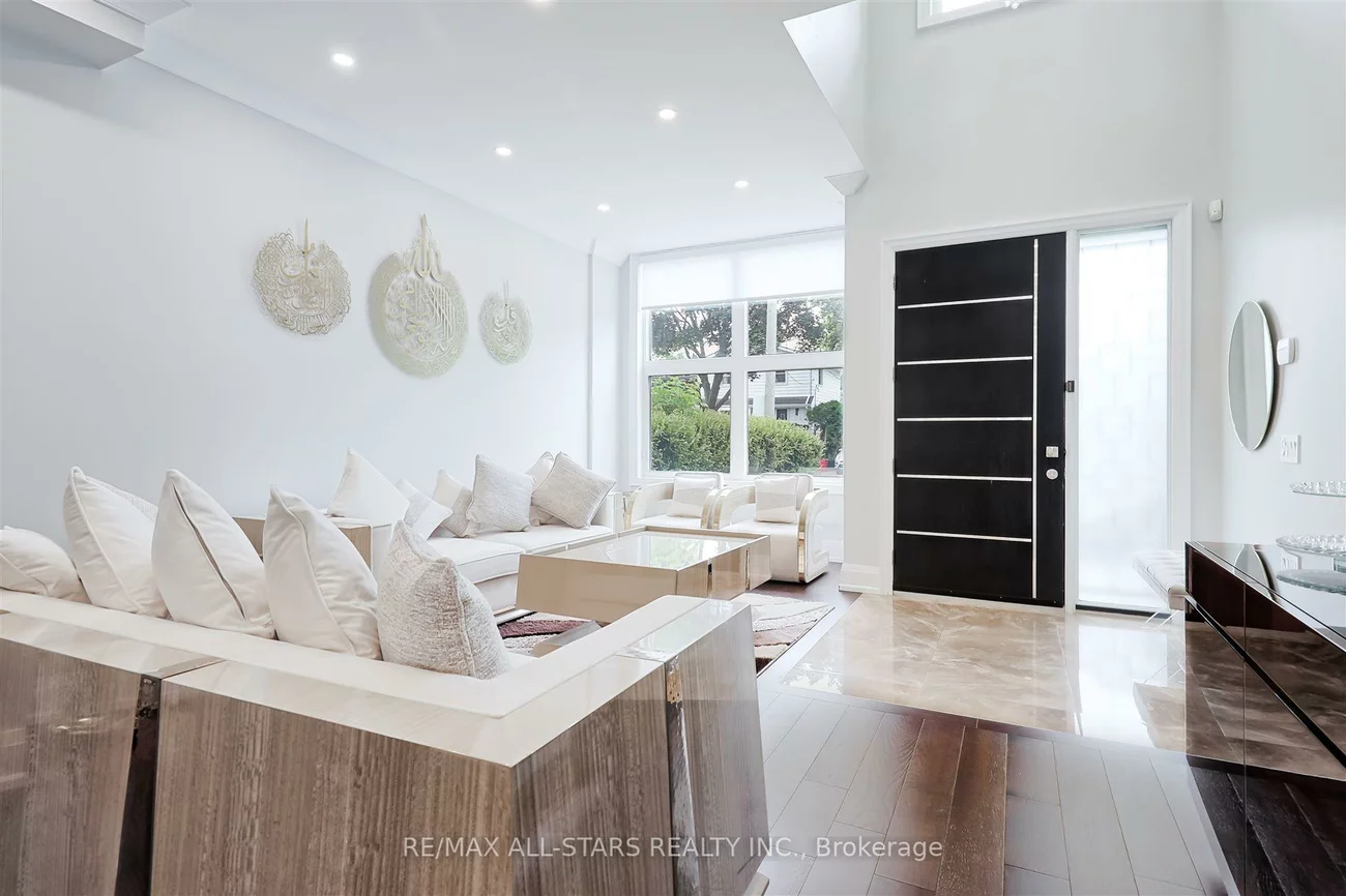 50, Eastville, Cliffcrest, Toronto