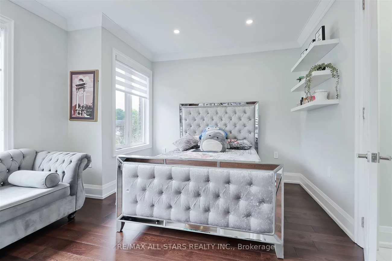 50, Eastville, Cliffcrest, Toronto