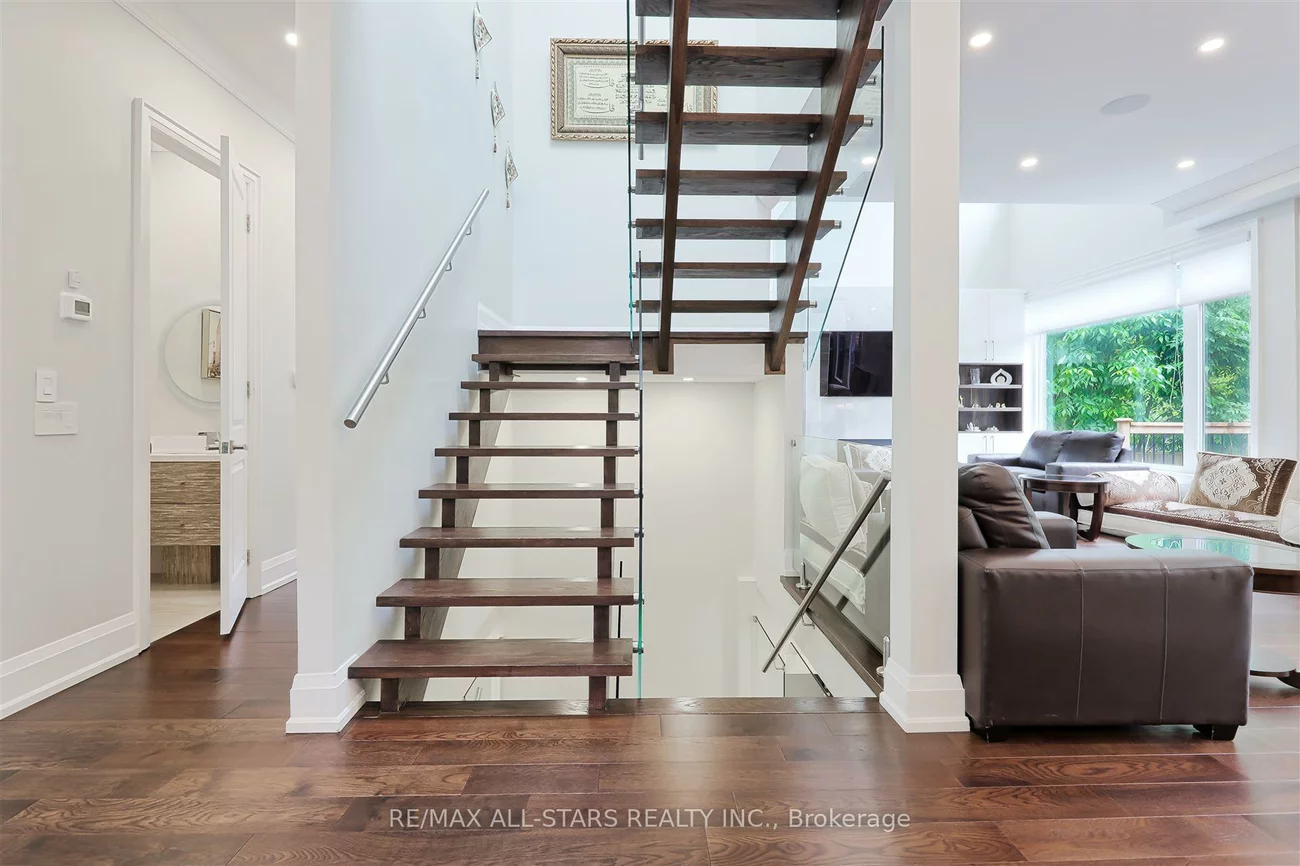 50, Eastville, Cliffcrest, Toronto