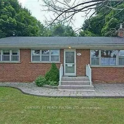 71, Grace, Eglinton East, Toronto