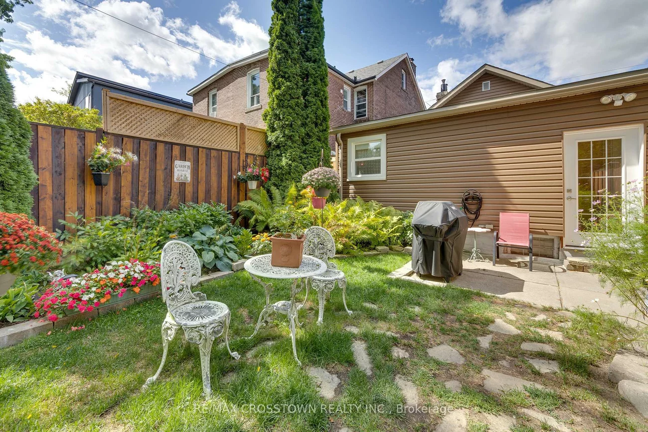 311, Chisholm, Woodbine-Lumsden, Toronto