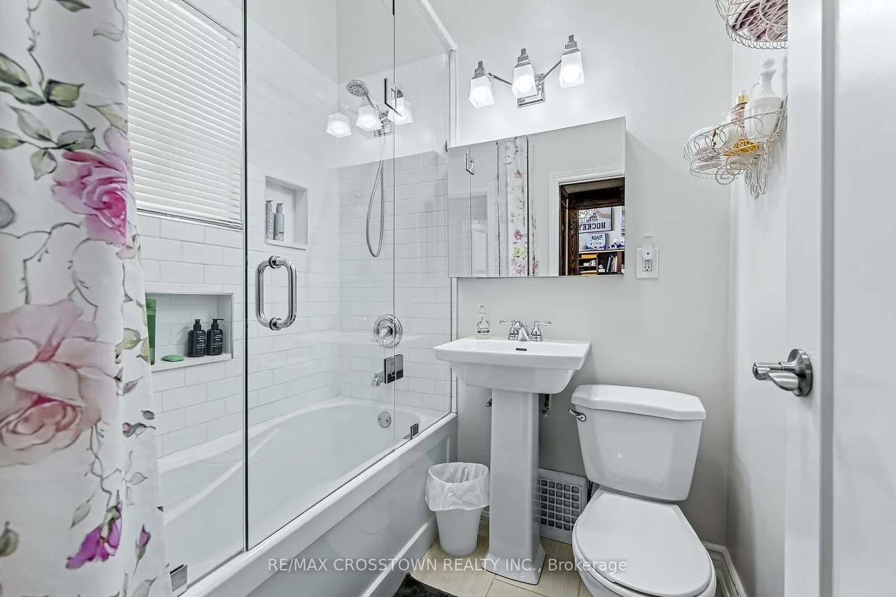 311, Chisholm, Woodbine-Lumsden, Toronto