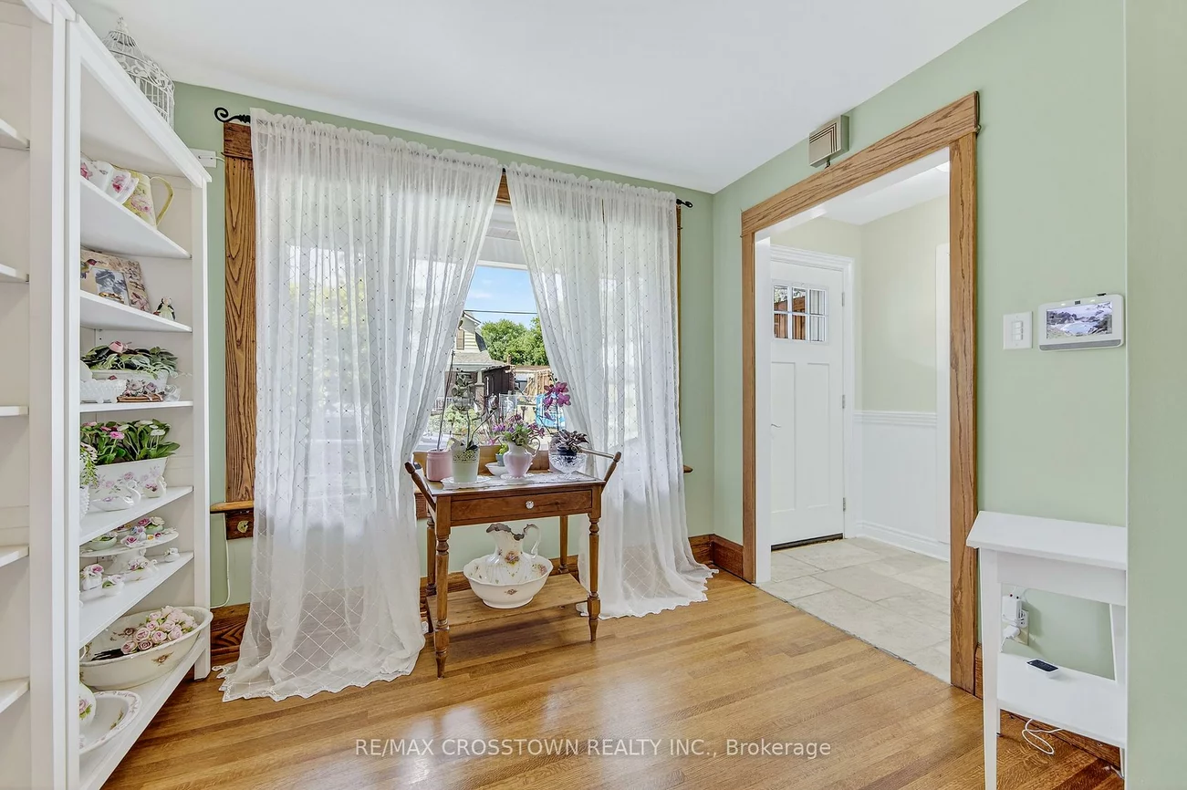 311, Chisholm, Woodbine-Lumsden, Toronto