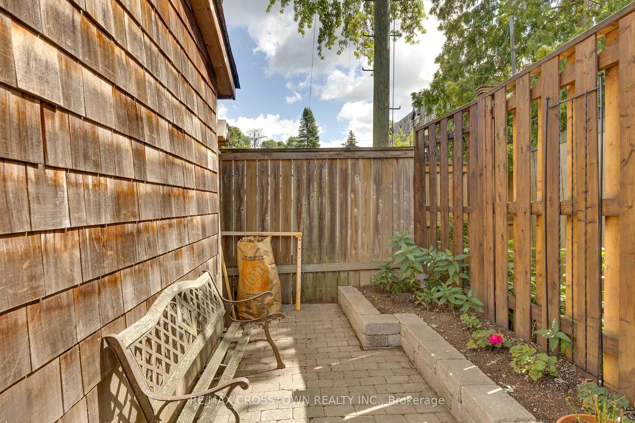 311, Chisholm, Woodbine-Lumsden, Toronto