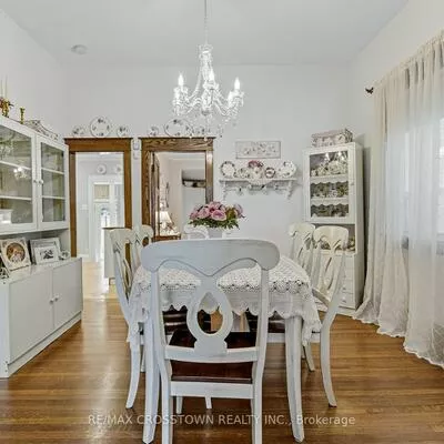 311, Chisholm, Woodbine-Lumsden, Toronto