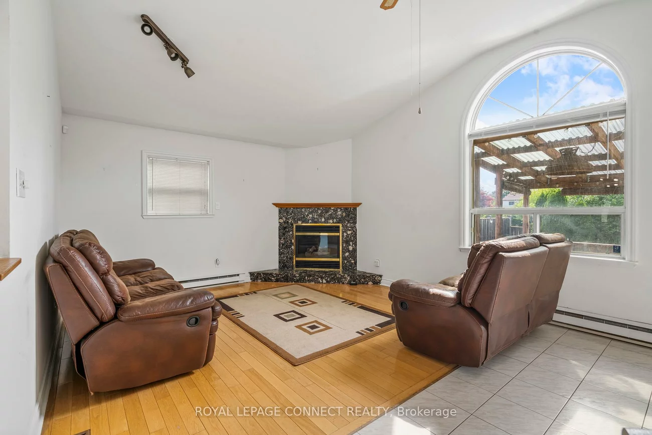 53, Snowball, Malvern, Toronto