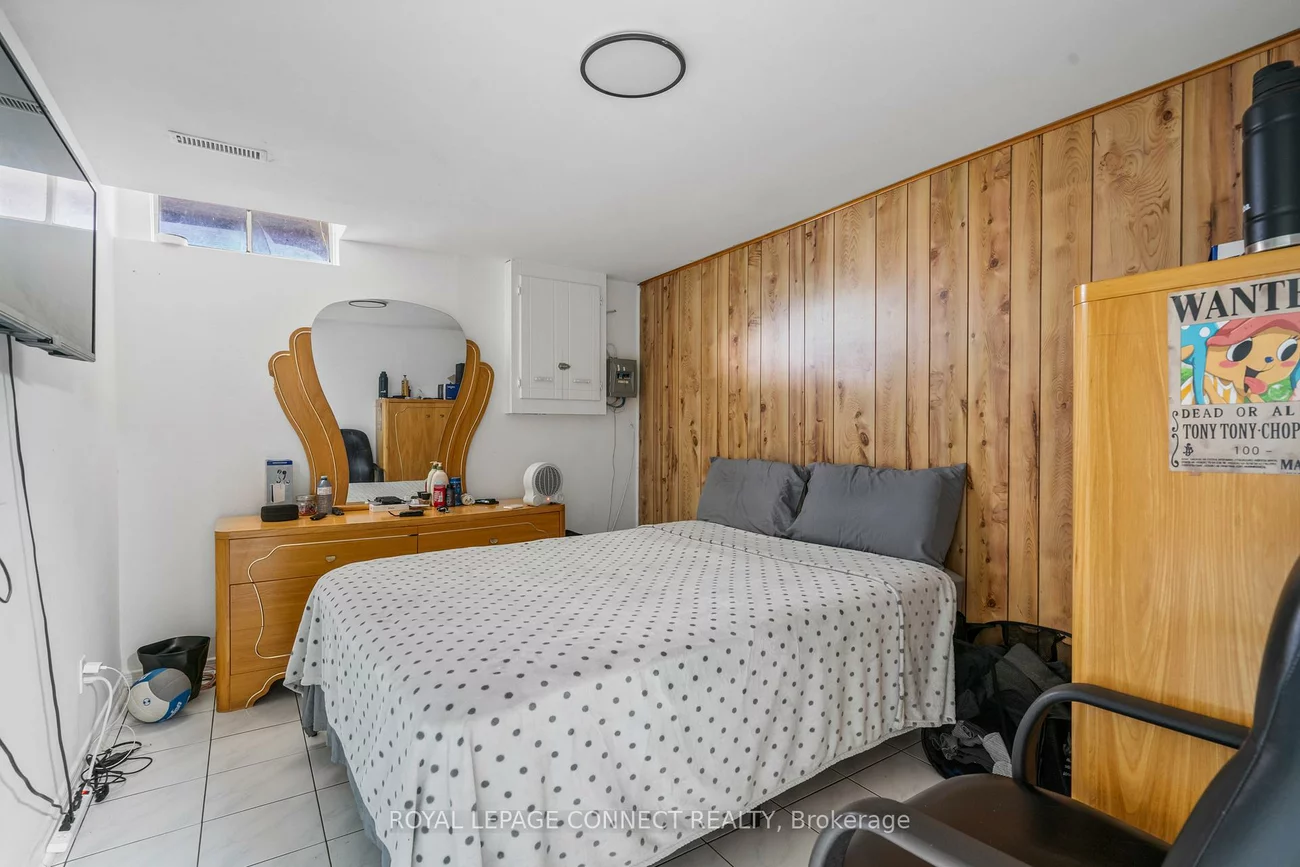 53, Snowball, Malvern, Toronto