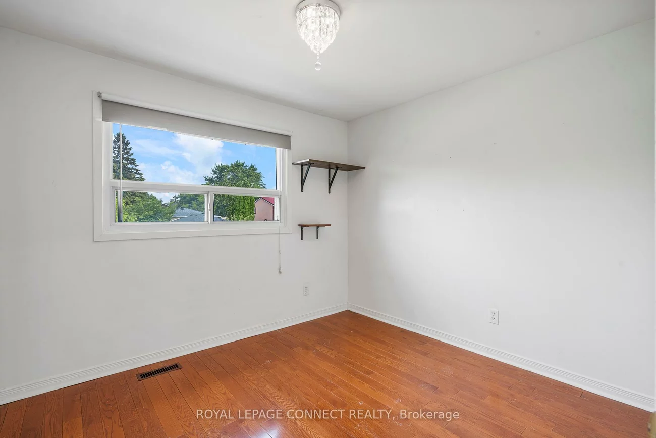 53, Snowball, Malvern, Toronto