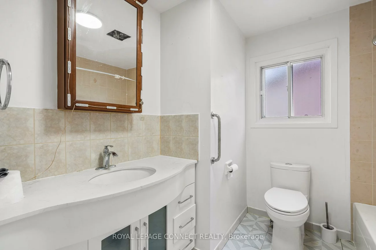 53, Snowball, Malvern, Toronto