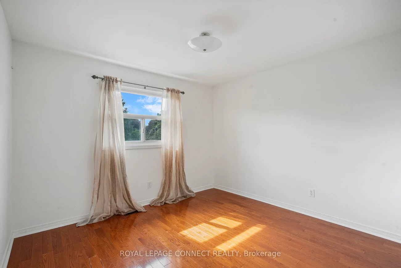 53, Snowball, Malvern, Toronto