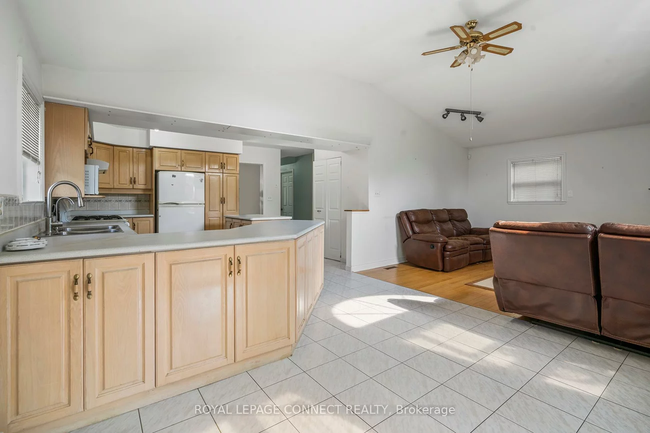 53, Snowball, Malvern, Toronto