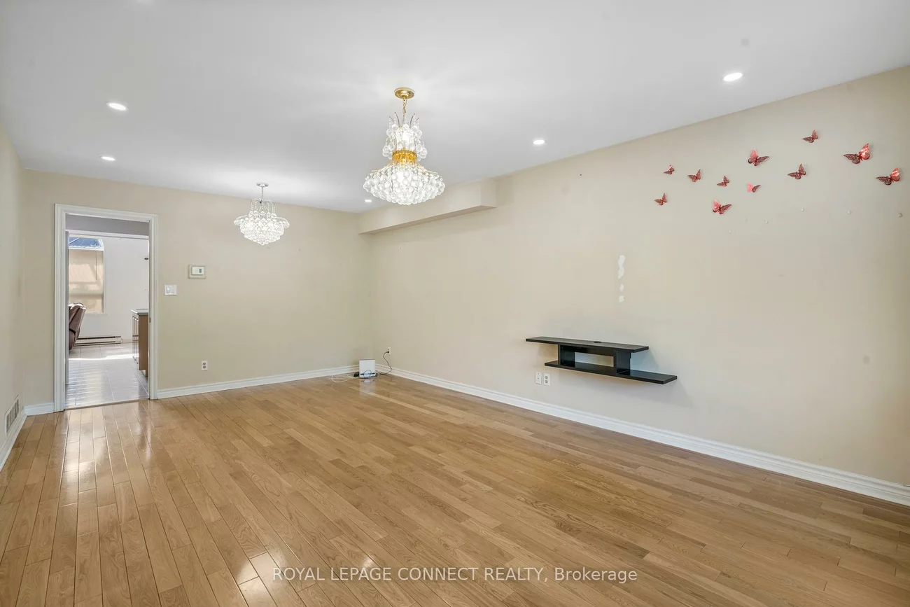 53, Snowball, Malvern, Toronto