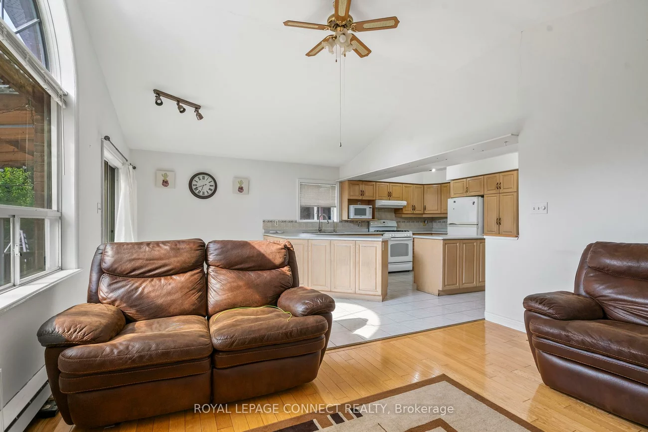 53, Snowball, Malvern, Toronto