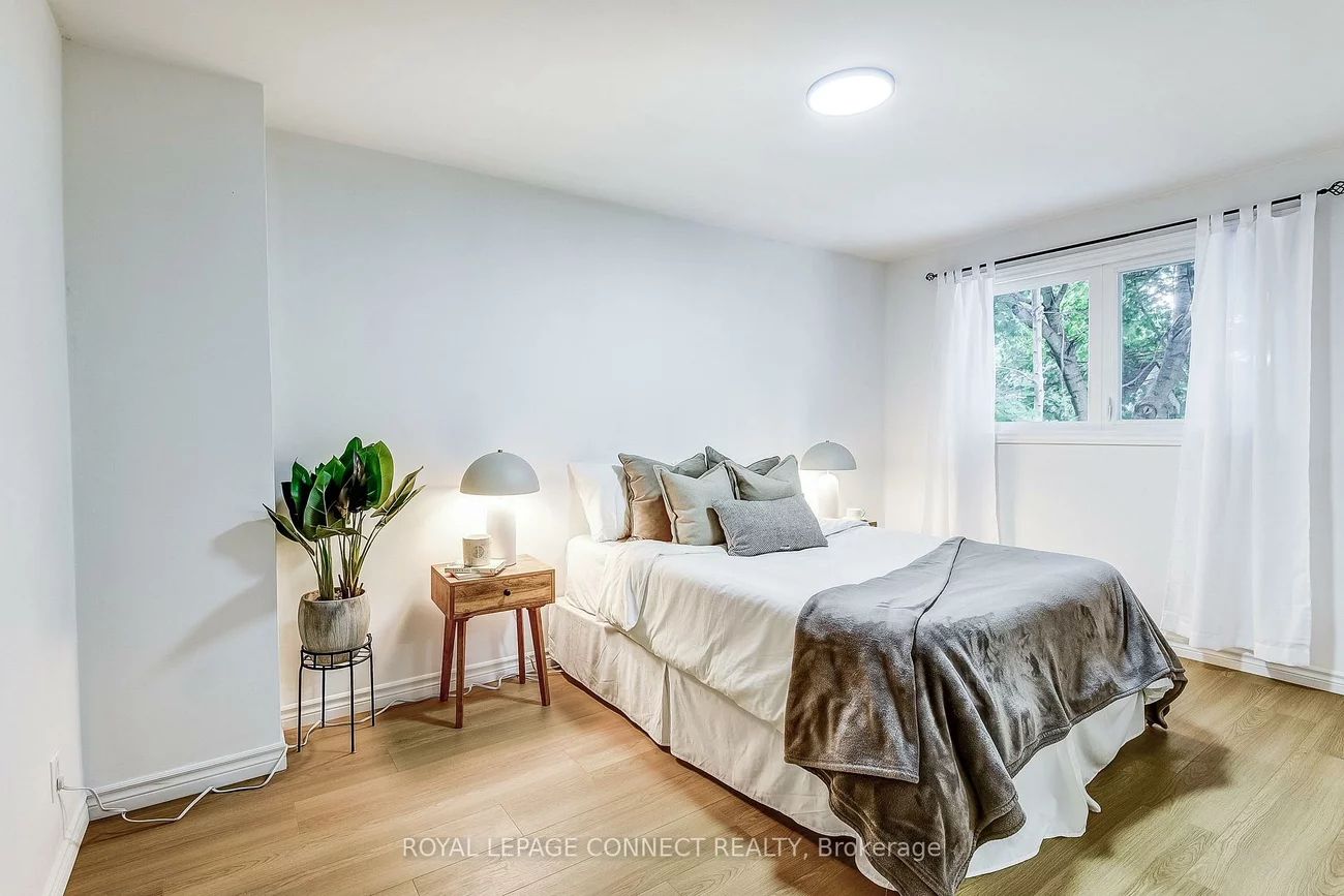 53, Glory, West Hill, Toronto