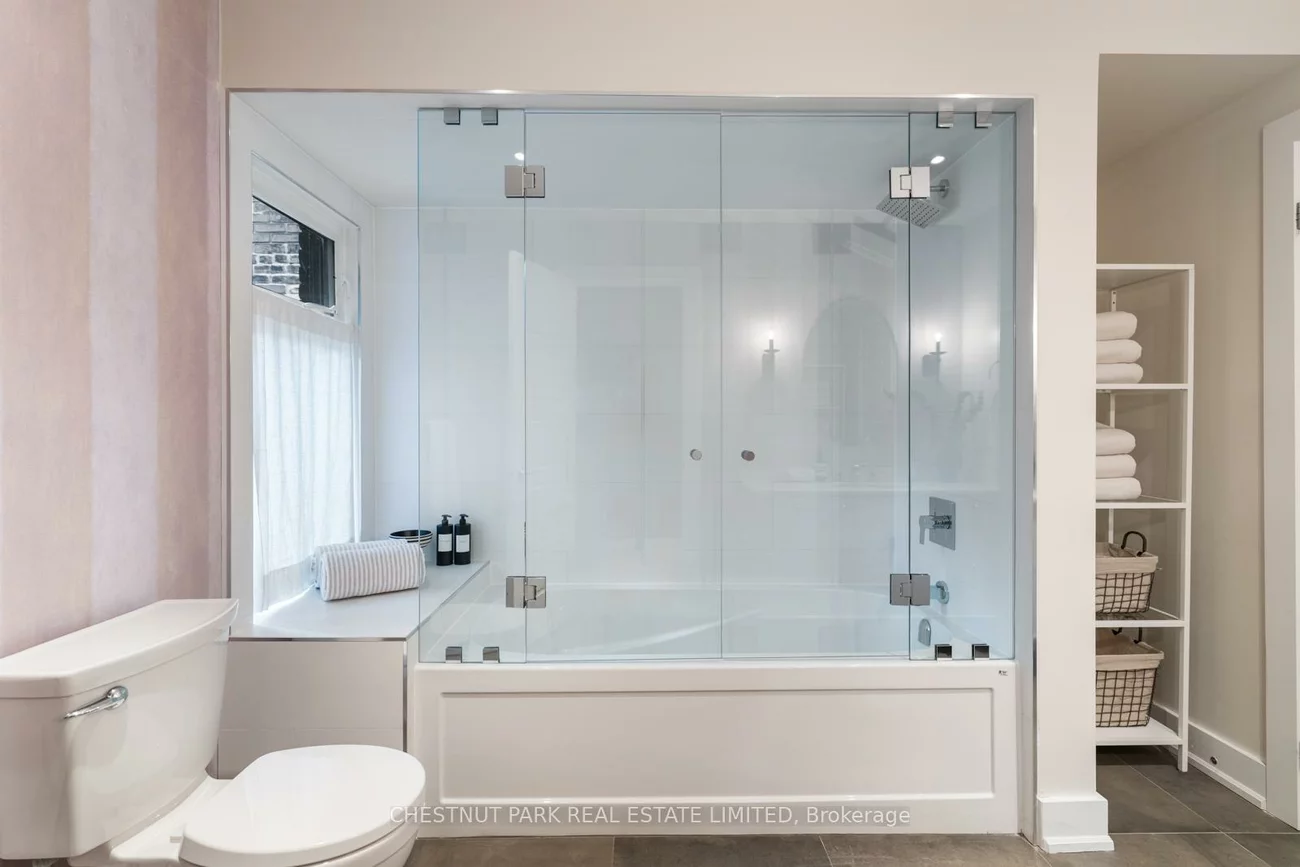 700, Logan, North Riverdale, Toronto