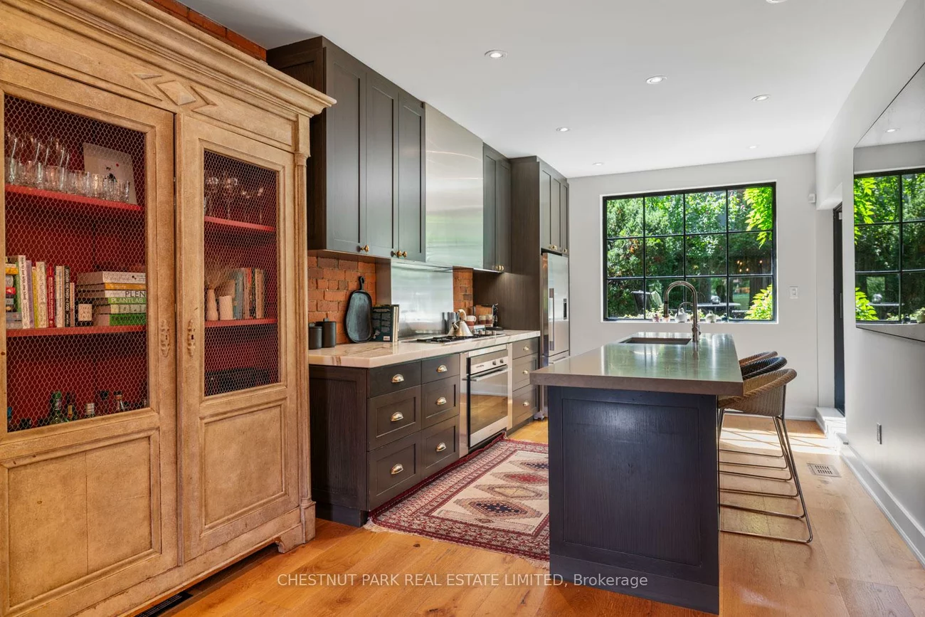700, Logan, North Riverdale, Toronto