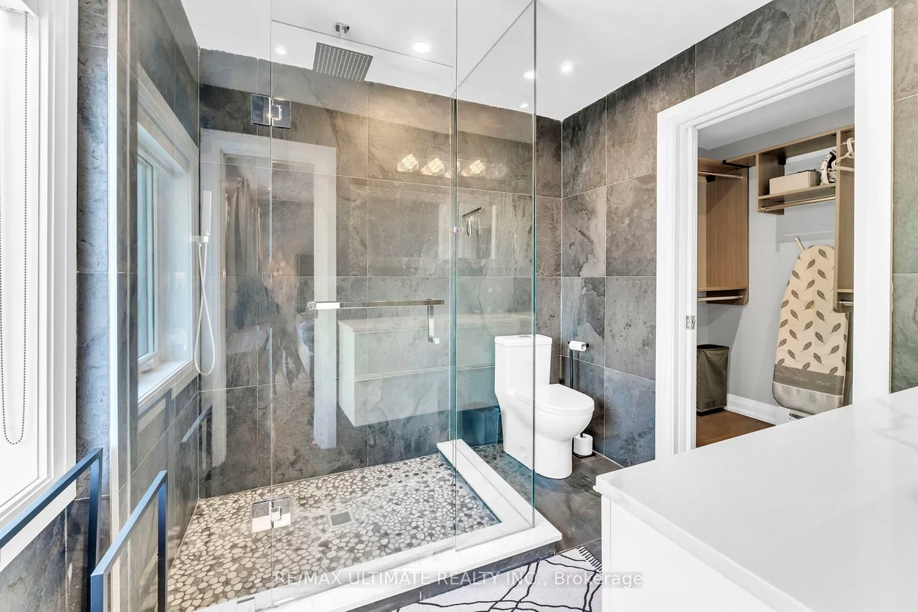 10, Oakdene, Danforth, Toronto