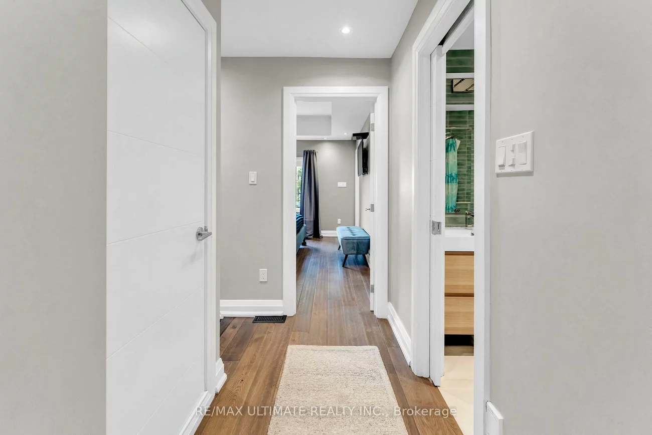 10, Oakdene, Danforth, Toronto