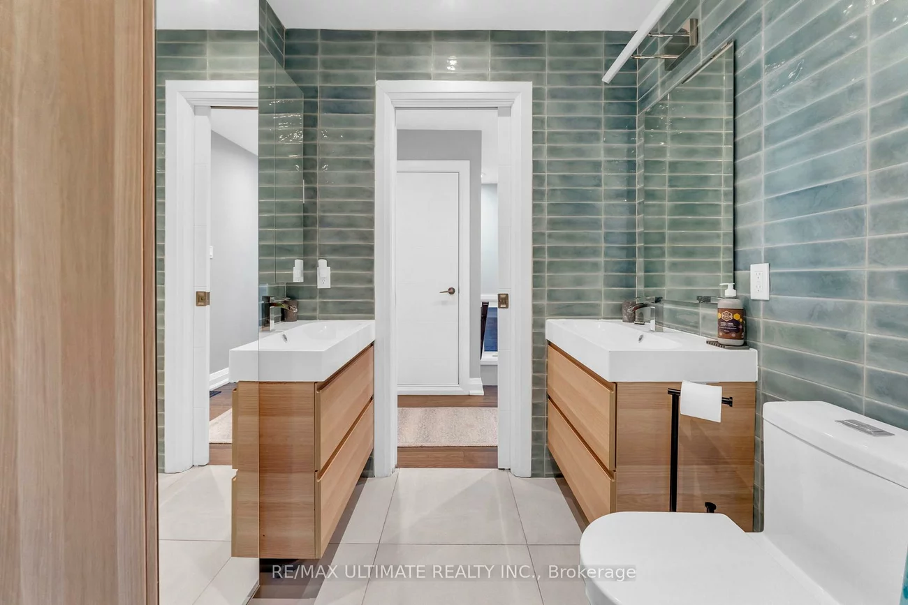 10, Oakdene, Danforth, Toronto