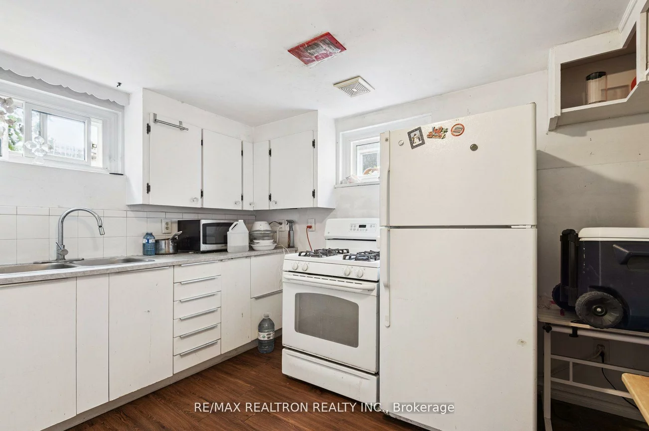 4423, Lawrence, West Hill, Toronto
