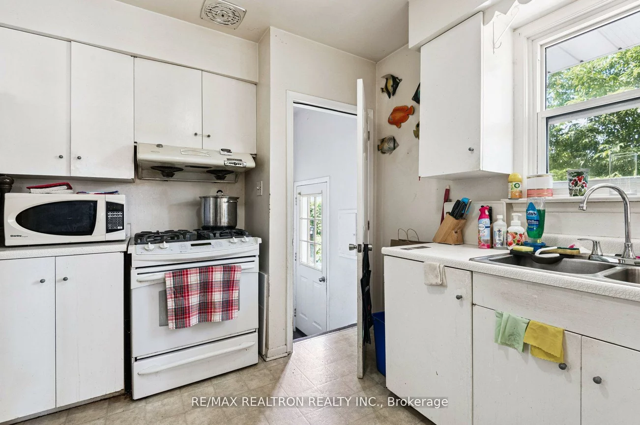 4423, Lawrence, West Hill, Toronto