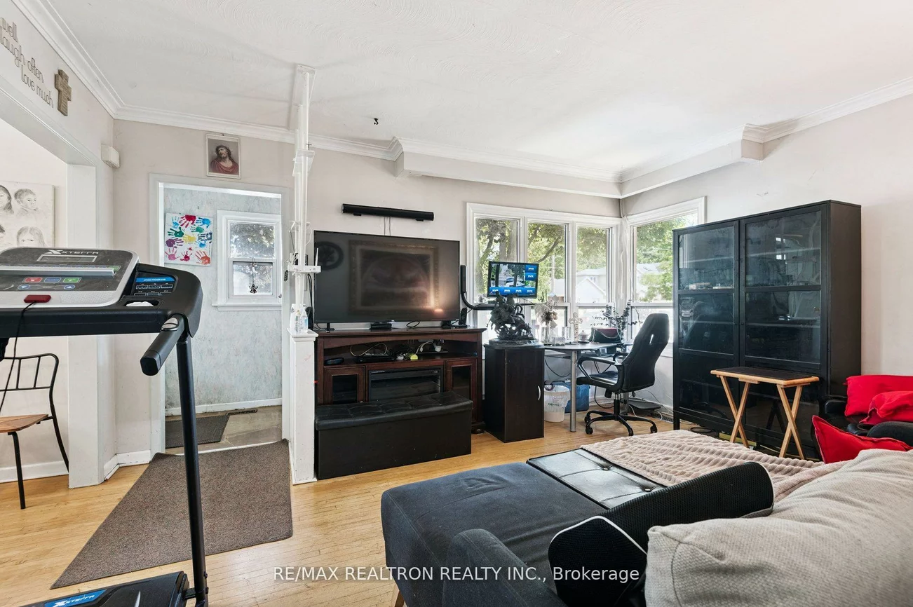 4423, Lawrence, West Hill, Toronto