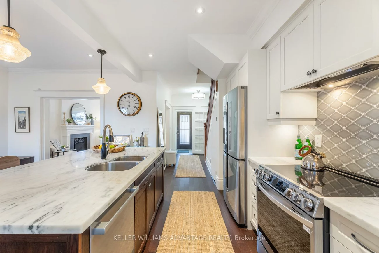 101, Dixon, The Beaches, Toronto