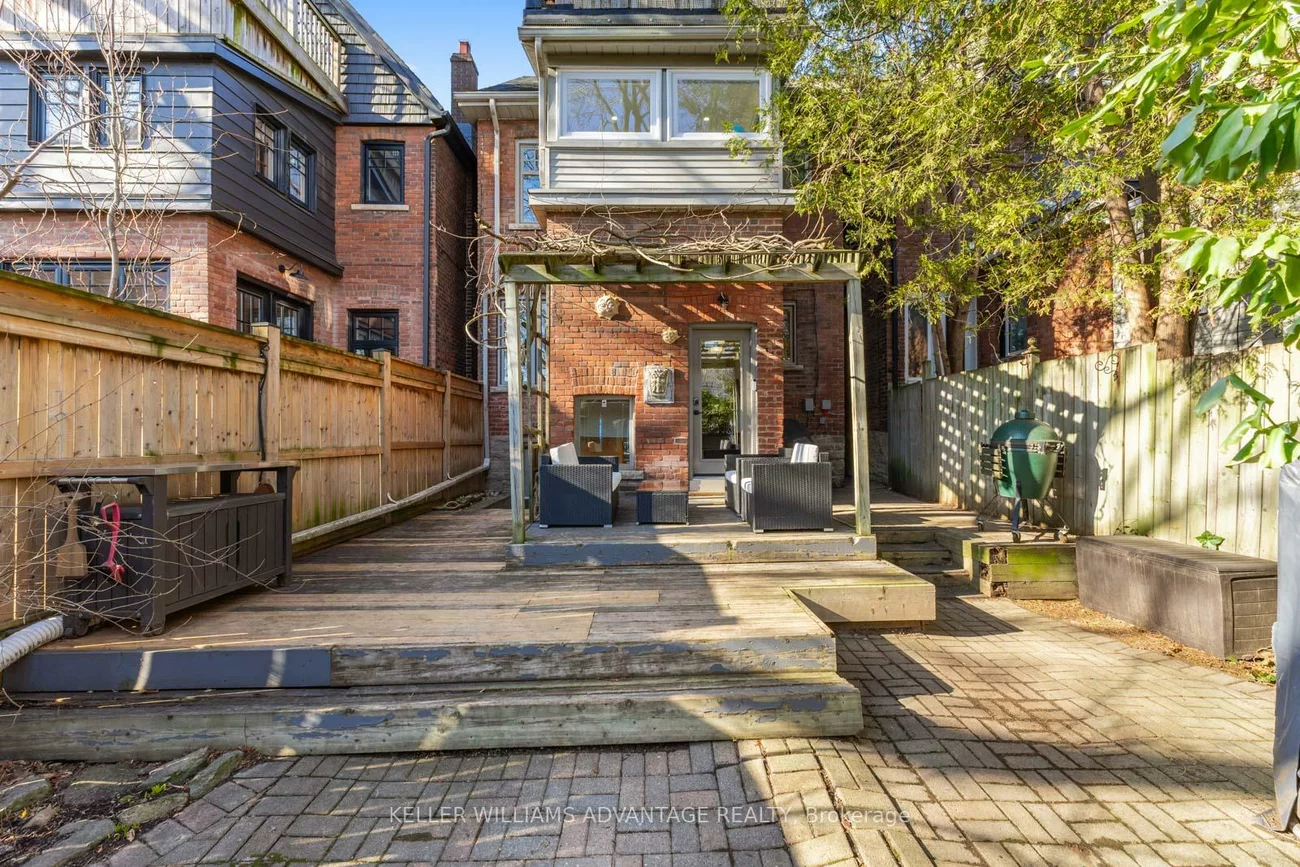 101, Dixon, The Beaches, Toronto
