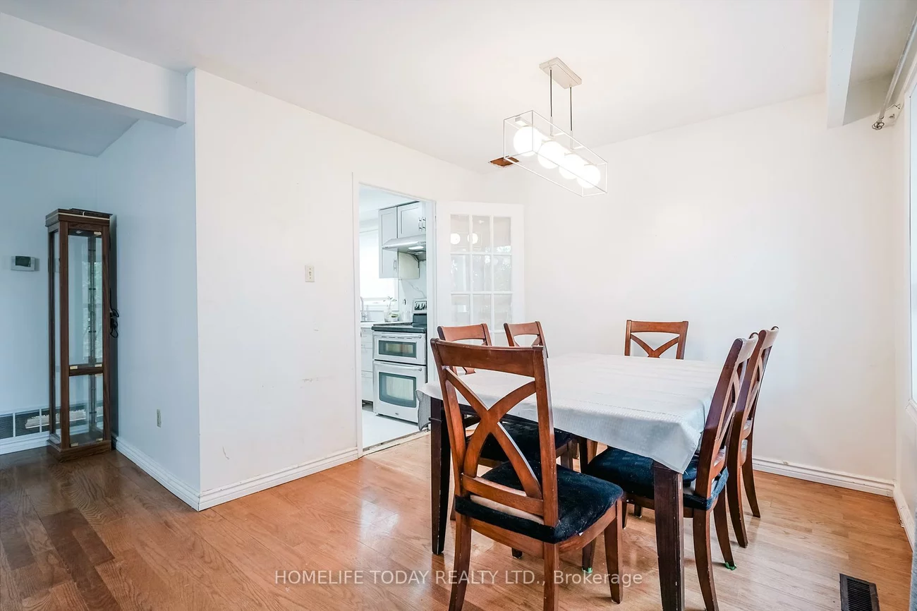 122, Valdor, Agincourt North, Toronto