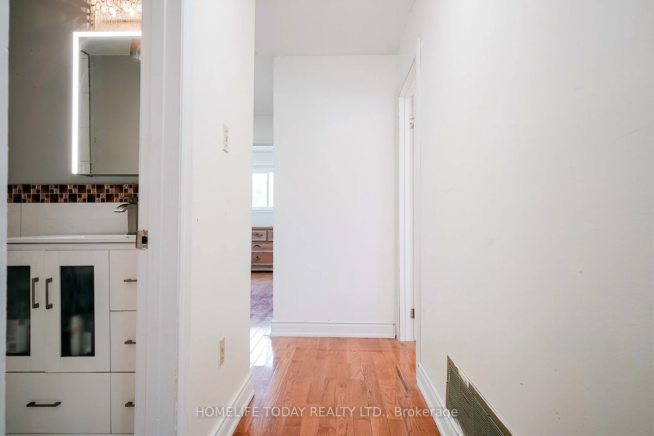 122, Valdor, Agincourt North, Toronto