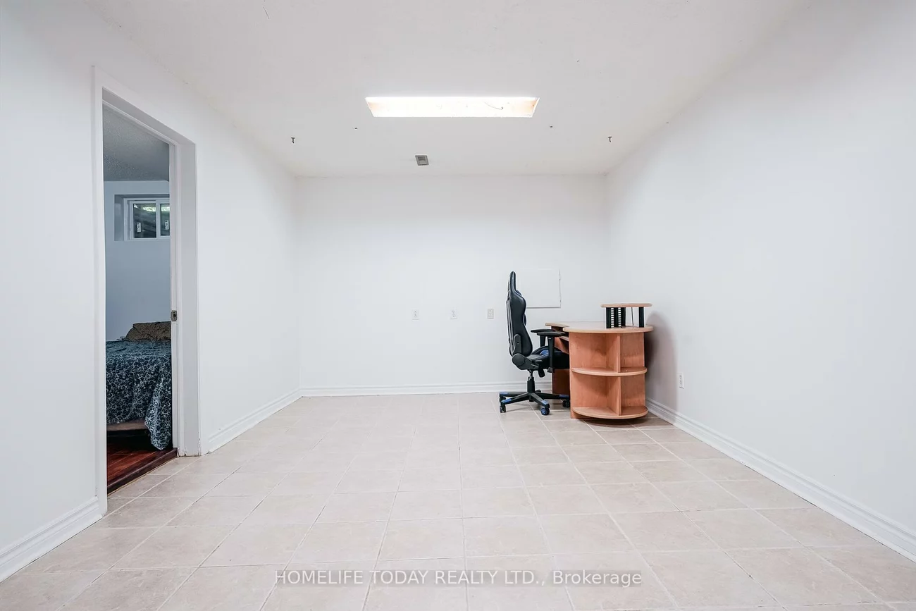 122, Valdor, Agincourt North, Toronto