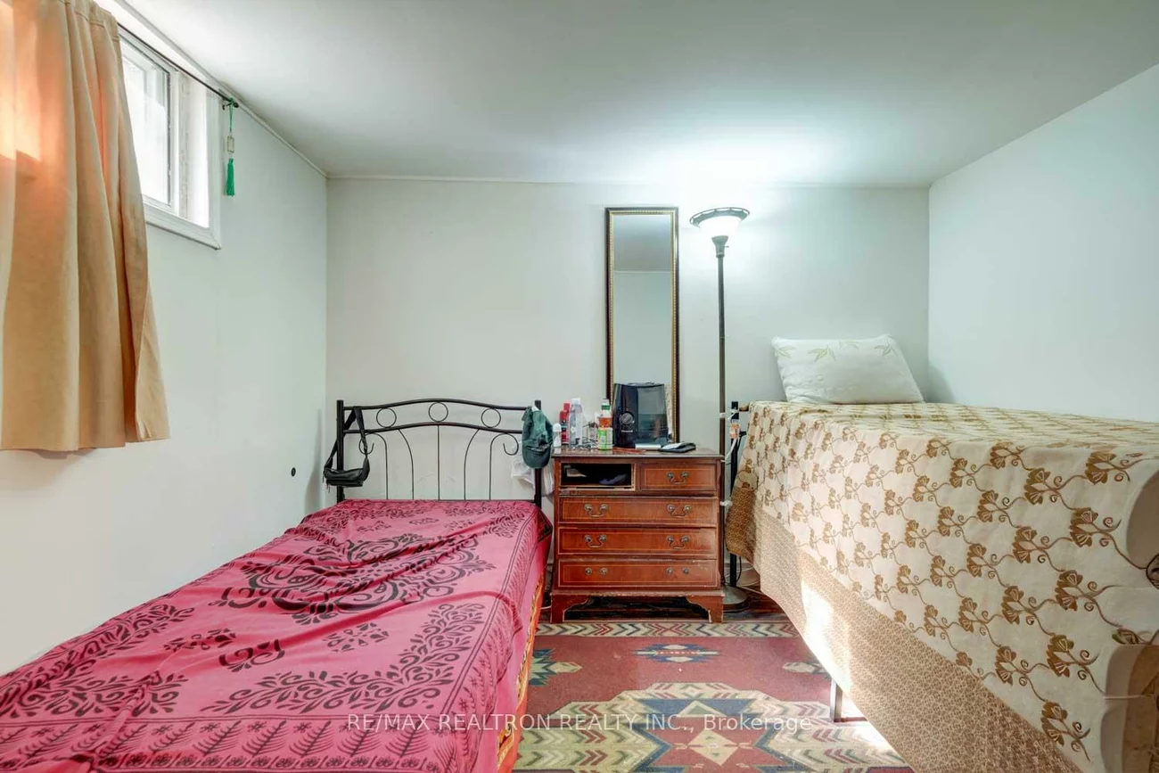 3853, Finch, L'Amoreaux, Toronto