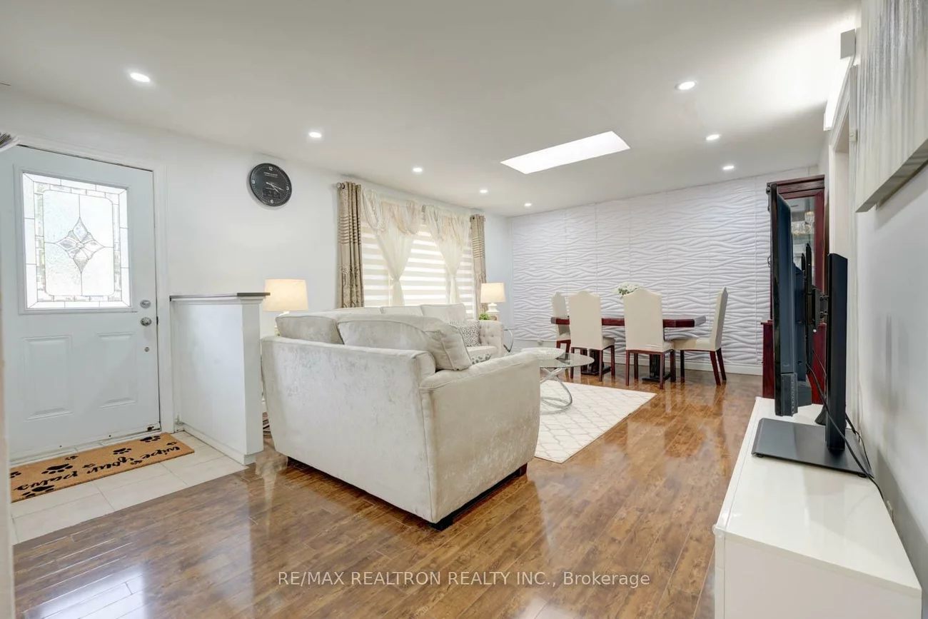 3853, Finch, L'Amoreaux, Toronto