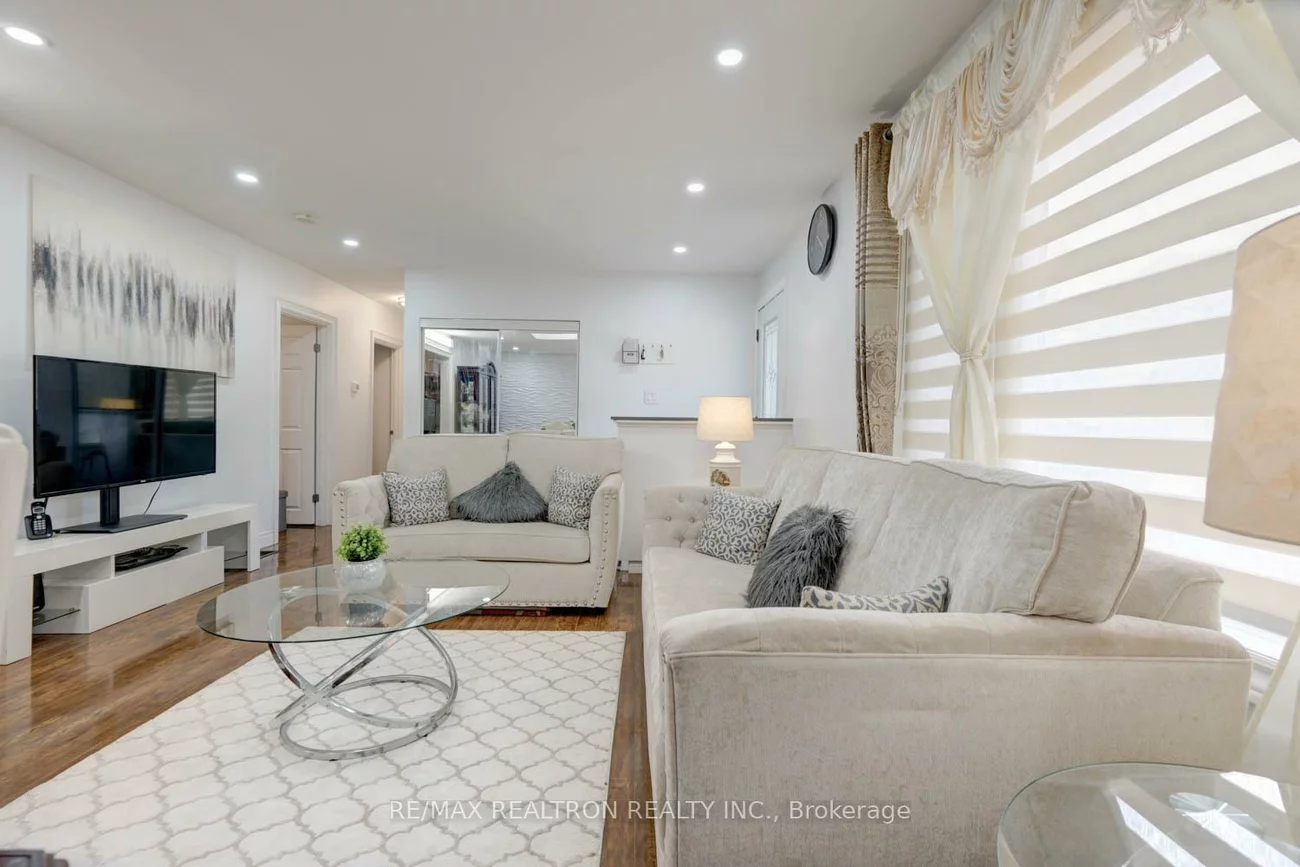 3853, Finch, L'Amoreaux, Toronto