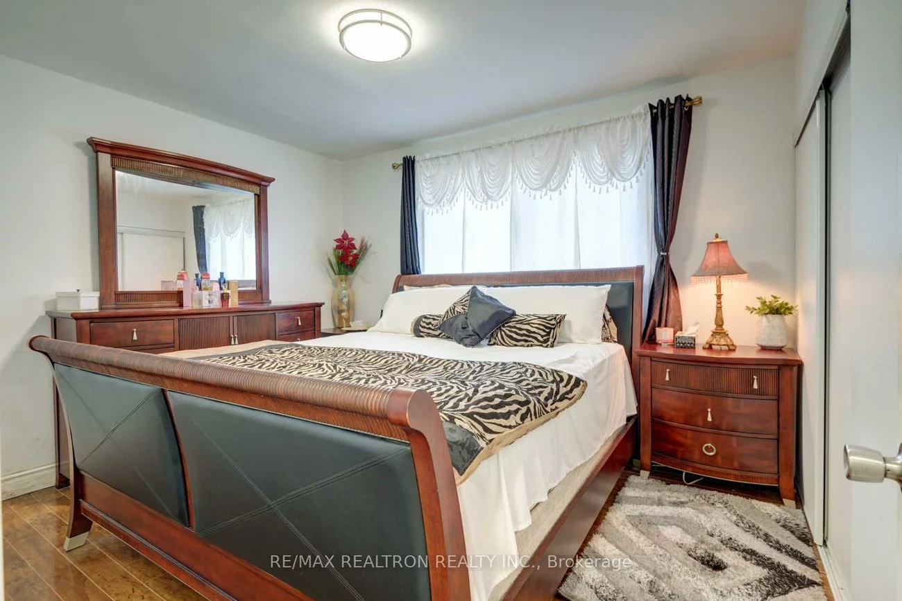 3853, Finch, L'Amoreaux, Toronto