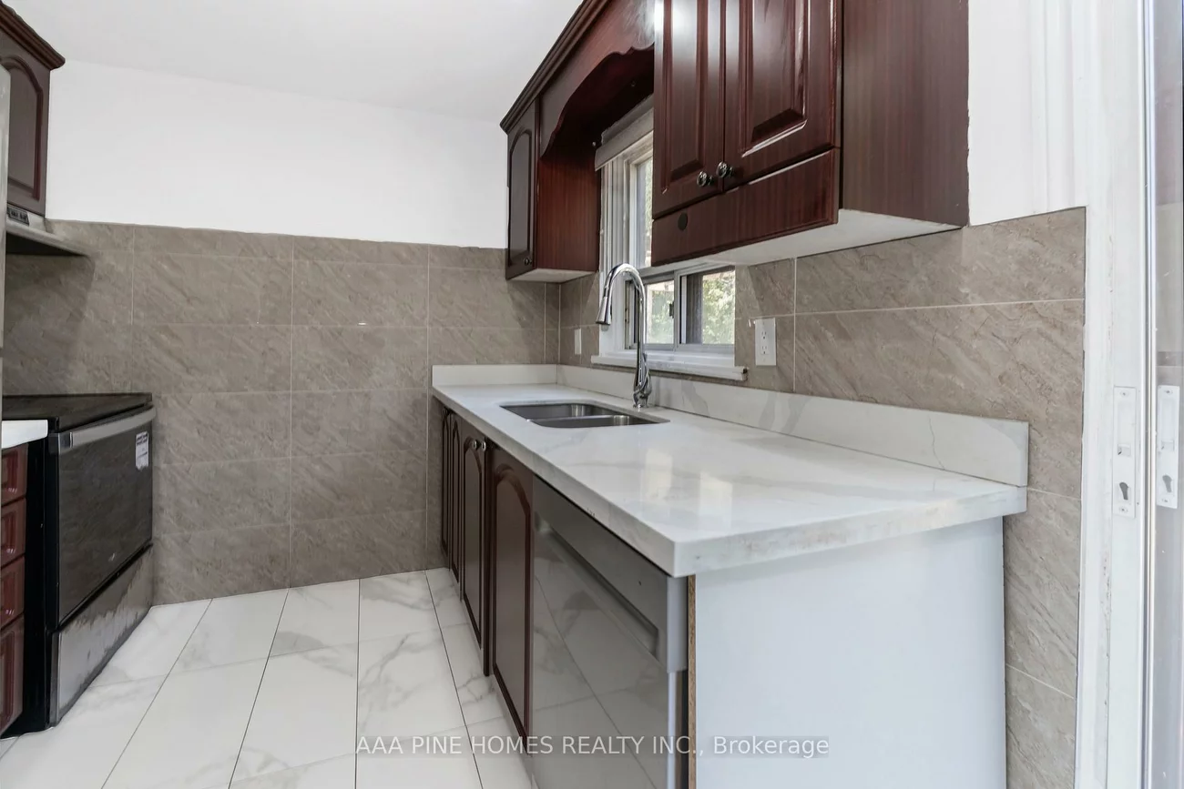 59, Burkwood, Malvern, Toronto