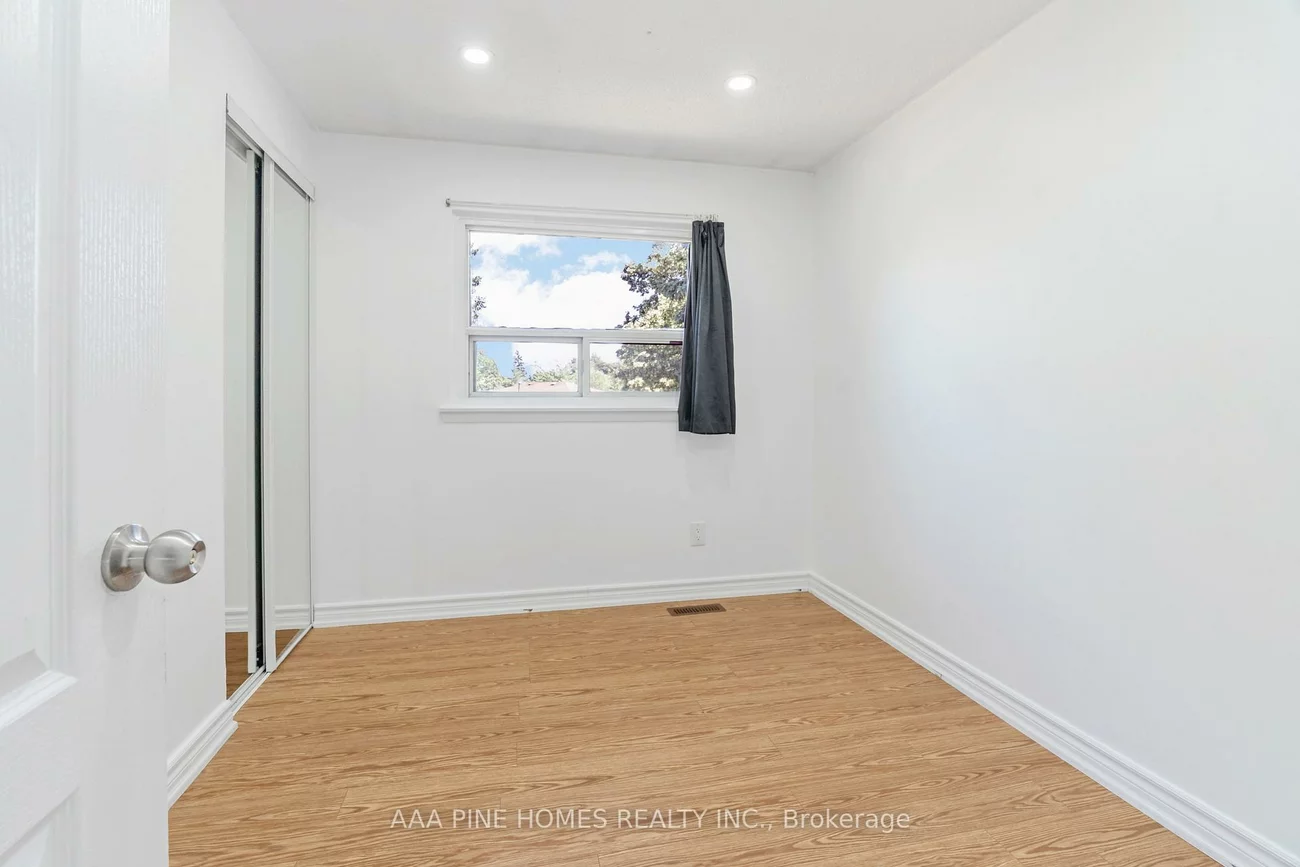 59, Burkwood, Malvern, Toronto