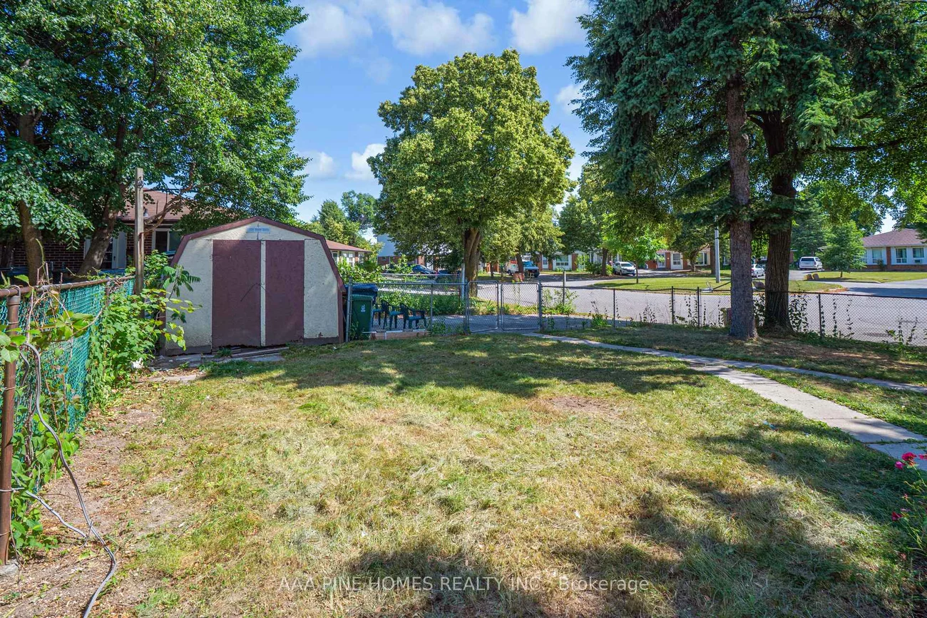 59, Burkwood, Malvern, Toronto