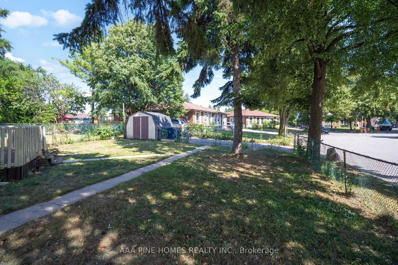 59, Burkwood, Malvern, Toronto