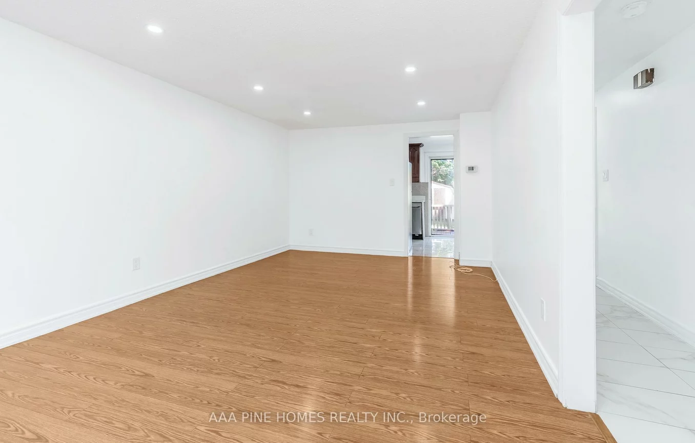 59, Burkwood, Malvern, Toronto