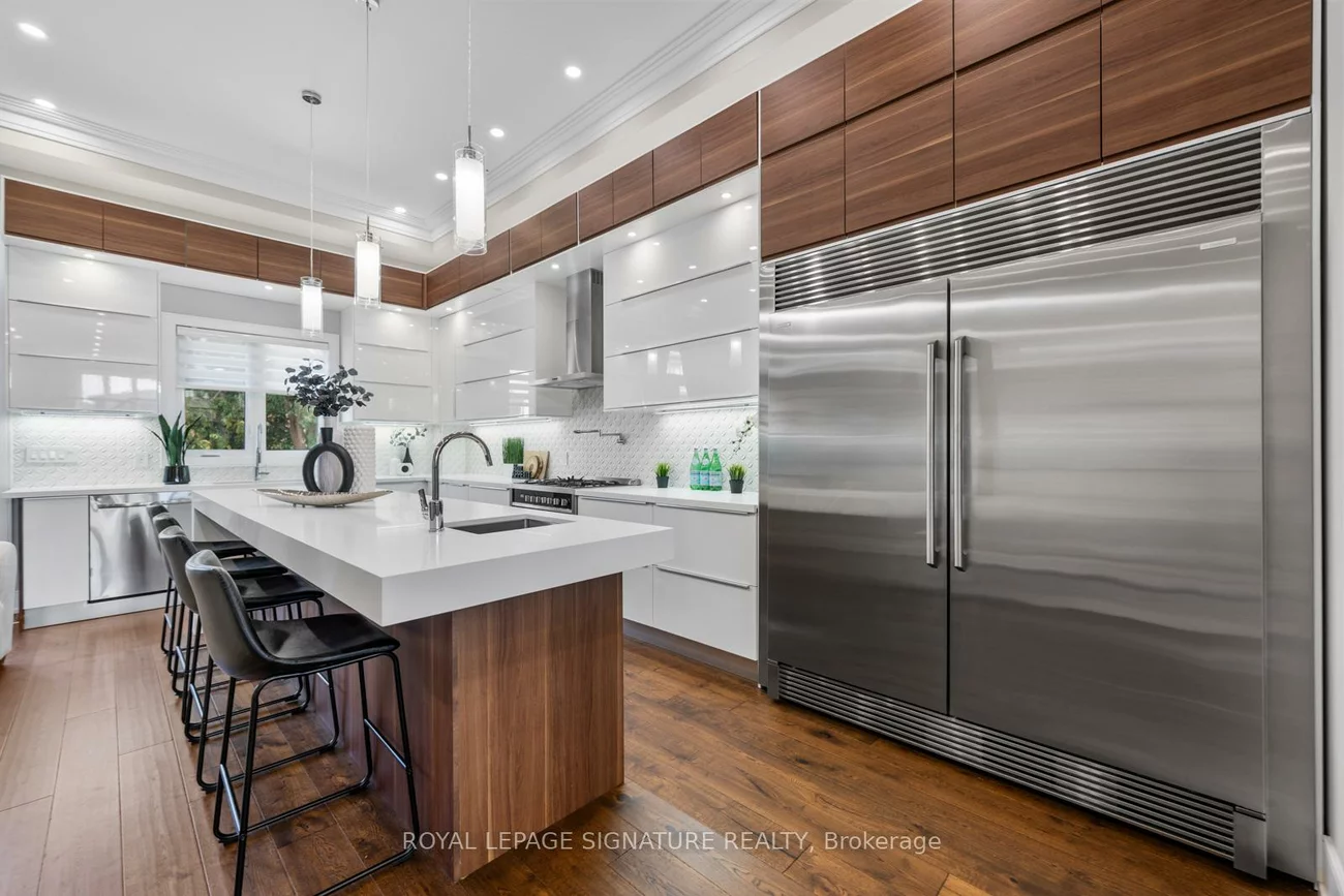 59A, Bexhill, Clairlea-Birchmount, Toronto