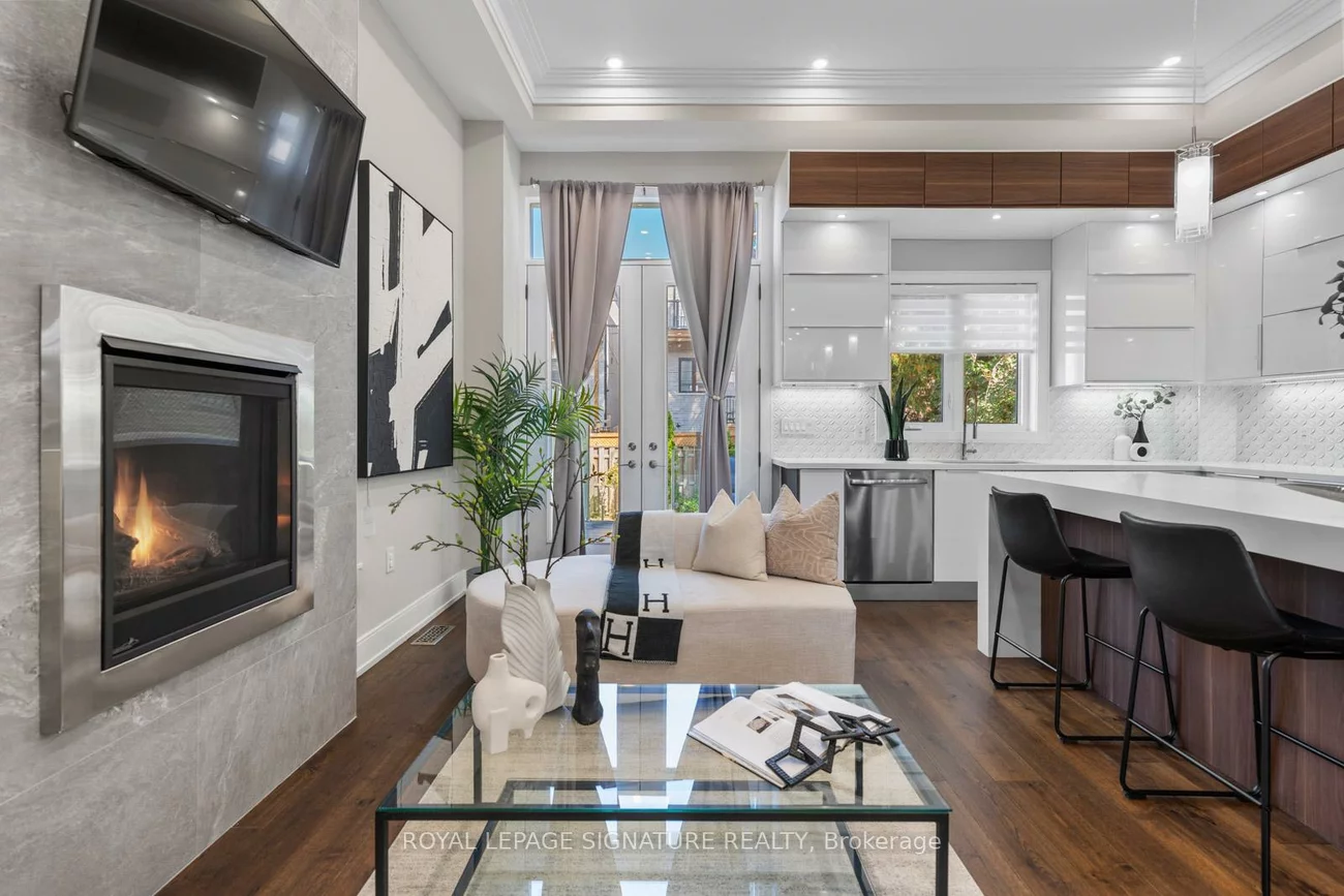 59A, Bexhill, Clairlea-Birchmount, Toronto